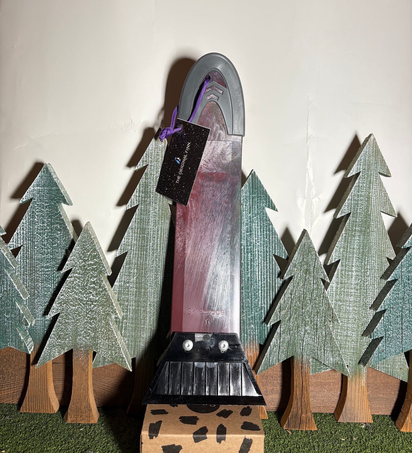 Crimson Chalet Theme - Ski Scraper