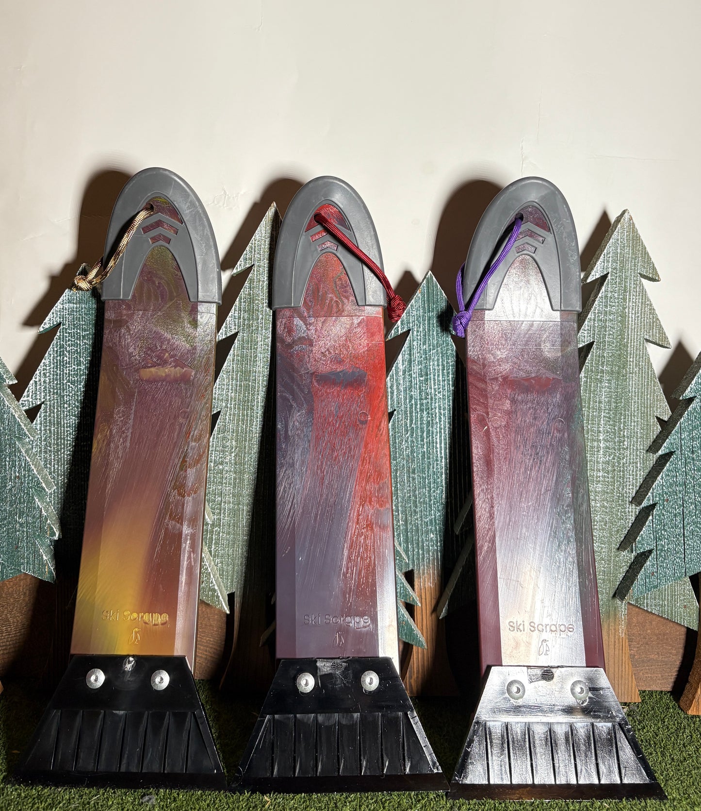 Crimson Chalet Theme - Ski Scraper